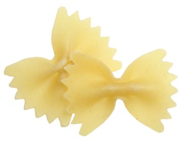 beyaz zemin üzerinde makarna 