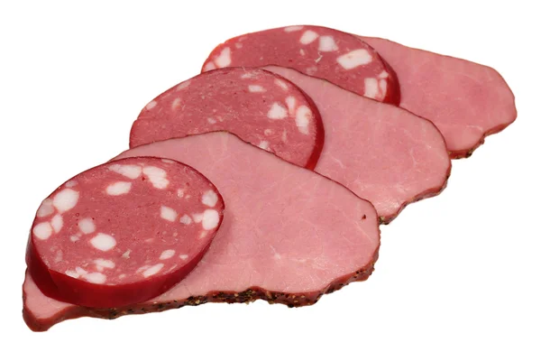 Carne di manzo e salsiccia su sfondo bianco — Foto Stock
