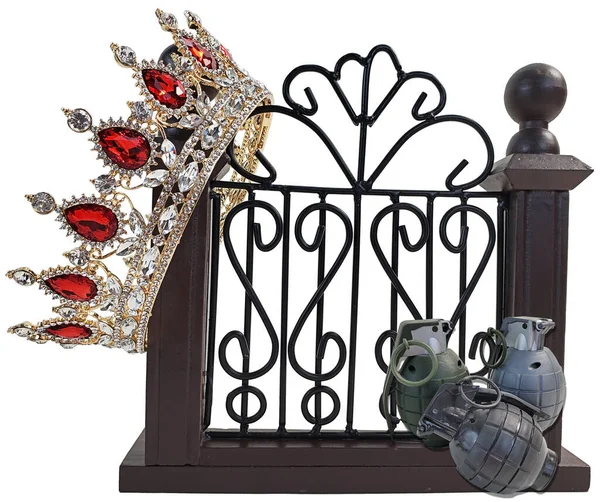 Grenade Front Fancy Gate Crown Showing Threats Expensive Property High — Stock Photo, Image