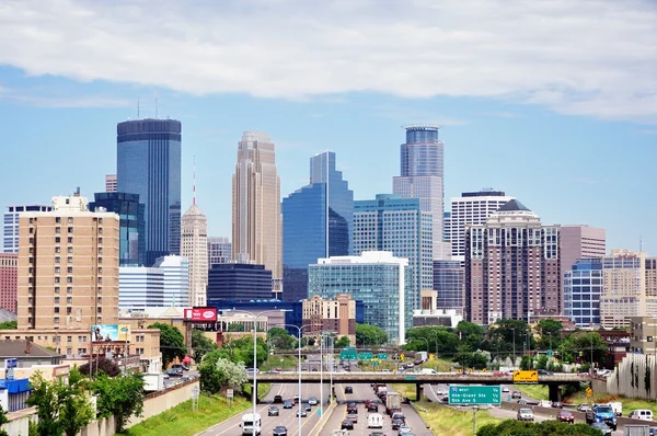 Horizonte del centro de Minneapolis Minnesota —  Fotos de Stock