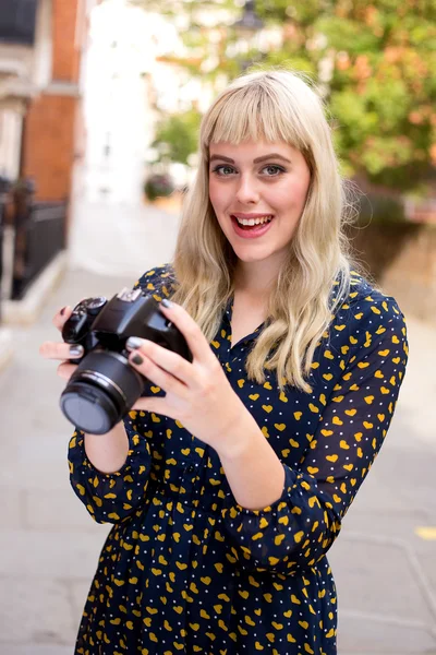 Young woman — Stock Photo, Image