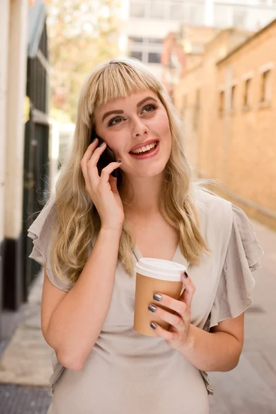 Mujer joven — Foto de Stock