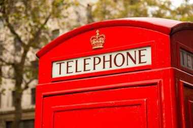 Londra telefon kulübesi