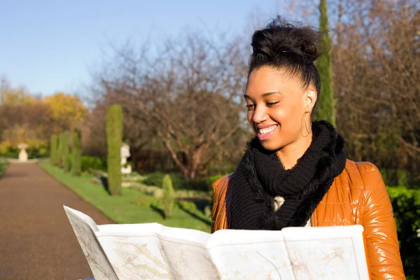 Girl in park — Stock Photo, Image