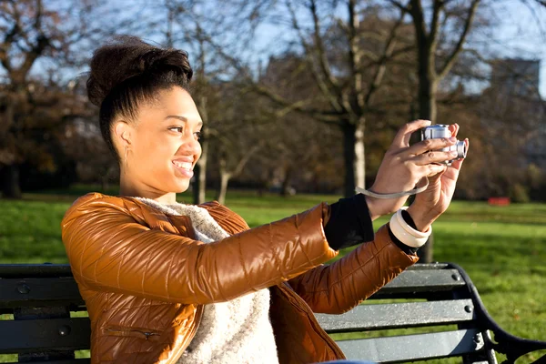 Girl in park — Stock Photo, Image