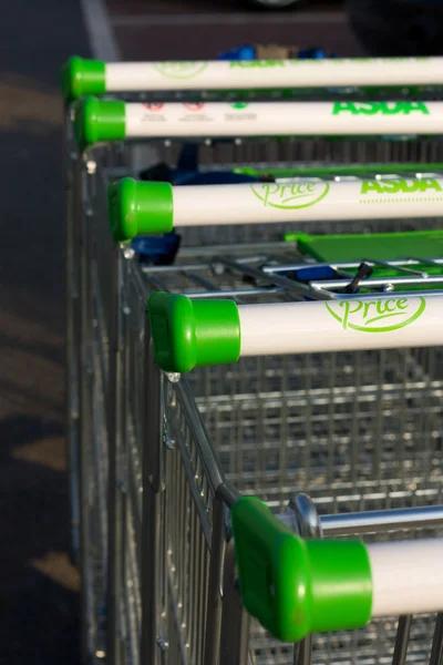 alışveriş troleys