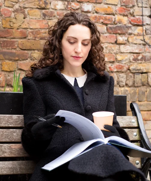 Young woman — Stock Photo, Image