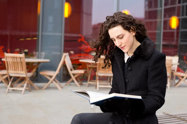 Young woman — Stock Photo, Image