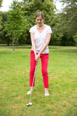 Golf oynama