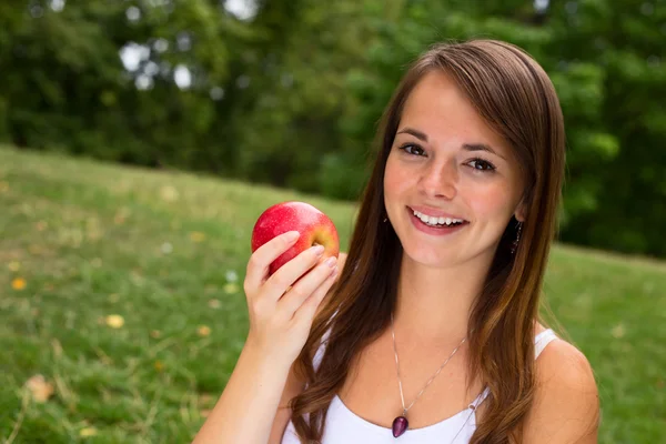 Young woman — Stock Photo, Image