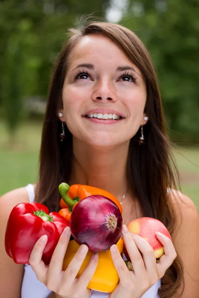 Jonge vrouw — Stockfoto