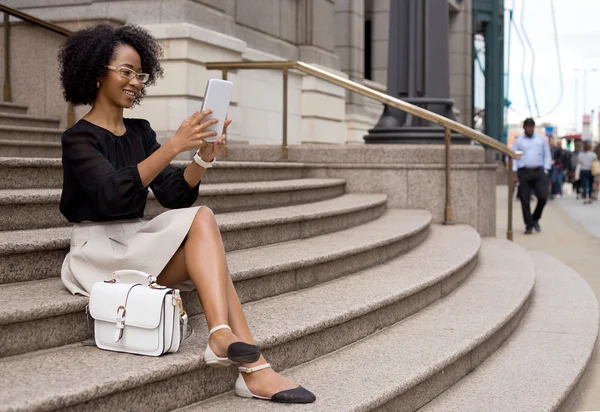 Jeune femme d'affaires — Photo