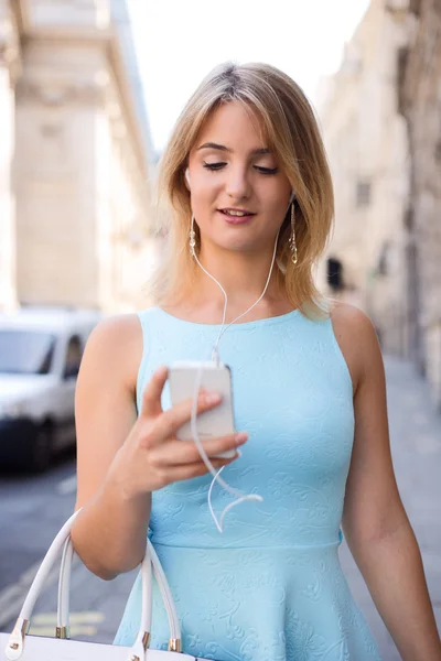 A young woman — Stock Photo, Image