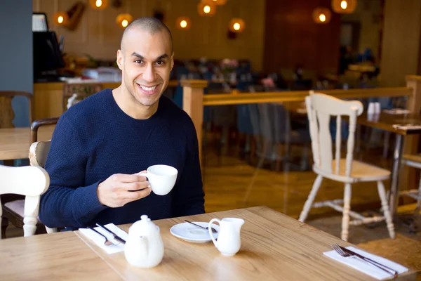 Enjoying a cup of tea — Stock Photo, Image