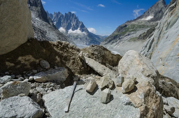 Descoberta de cristais de quartzo nos Alpes — Fotografia de Stock