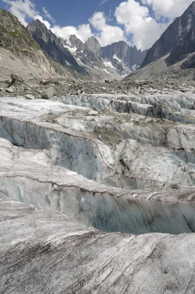 Alpina landskapet med bergen och glaciären Royaltyfria Stockbilder