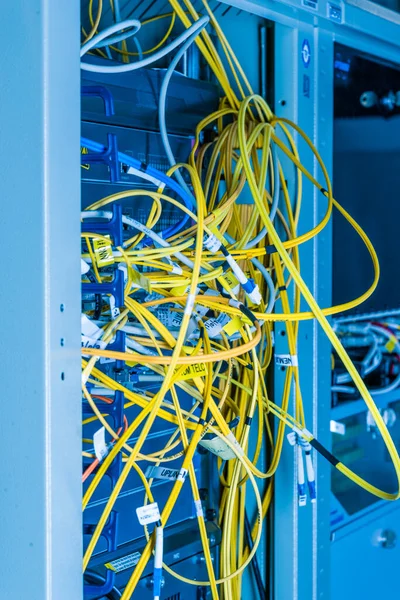 Close Yellow Fiber Optic Cables Connected Server Server Rack — Stock Photo, Image