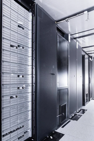 Datacenter Gegevensopslagserverracks — Stockfoto