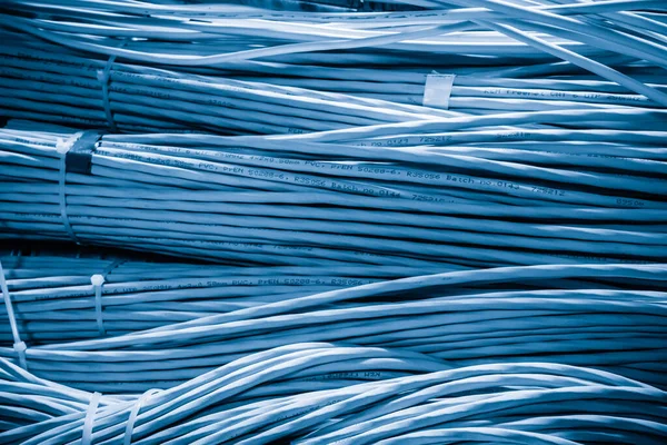 Detalle Gran Número Cables Ethernet Atados Entre Conectando Bastidores Dentro — Foto de Stock