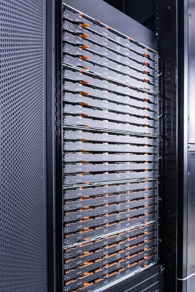 Server Mit Festplatten Arrays Data Cloud Center — Stockfoto