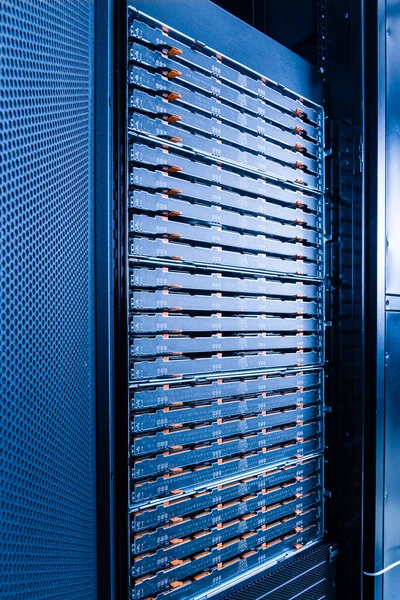 Server Mit Festplatten Arrays Data Cloud Center — Stockfoto