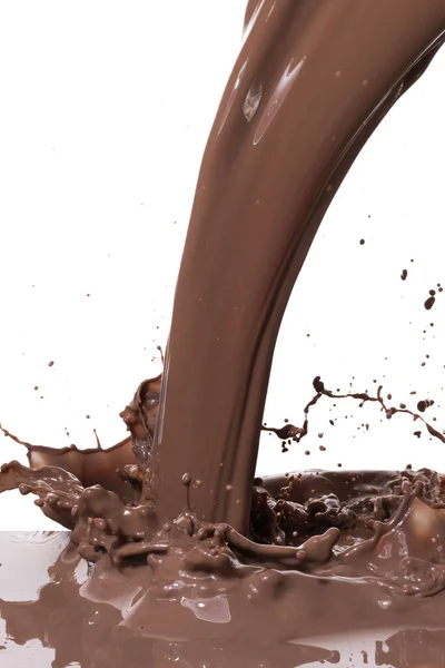 Spetterende Warme Chocolademelk Geïsoleerd Witte Achtergrond — Stockfoto