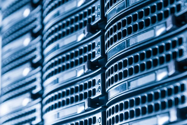 Rad Hårddiskar Som Används För Datalagring Internetdatacenter — Stockfoto