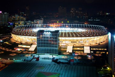 Kiev, Ukrayna - 11 Kasım 2011: Gece görünümü Olimpiyat Stadı (Milli Güvenlik Olimpiysky)