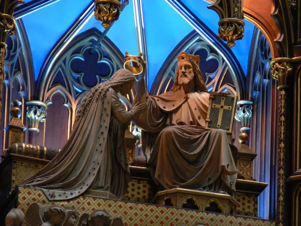 notre-dame basilica iç görünüm