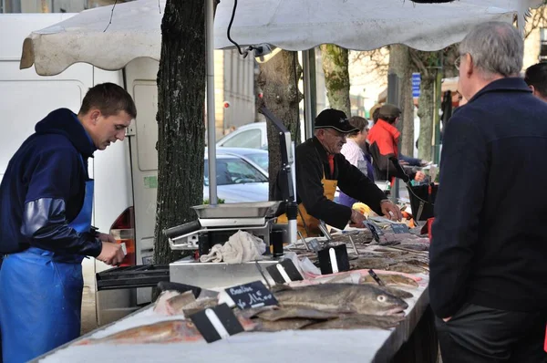 Bayeux France December Ember 2015 Fishmongers Bayeux Market — 图库照片