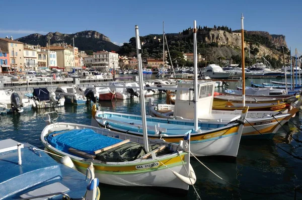 Cassis Teki Tahta Kürek Teknesi — Stok fotoğraf