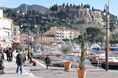 Cassis Limanı.