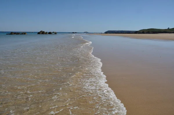 Ondas Praia Erquy — Fotografia de Stock