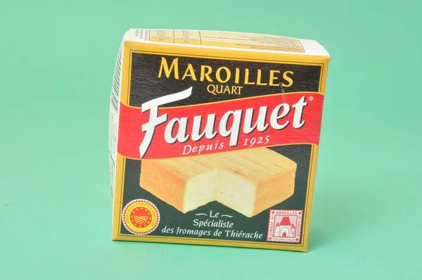 Maroilles Ένα Γαλλικό Τυρί Πράσινο Φόντο — Φωτογραφία Αρχείου