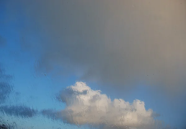 Pluie sur la fenêtre — Photo