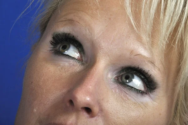 Μάτι της γυναίκας με δάκρυ — Φωτογραφία Αρχείου