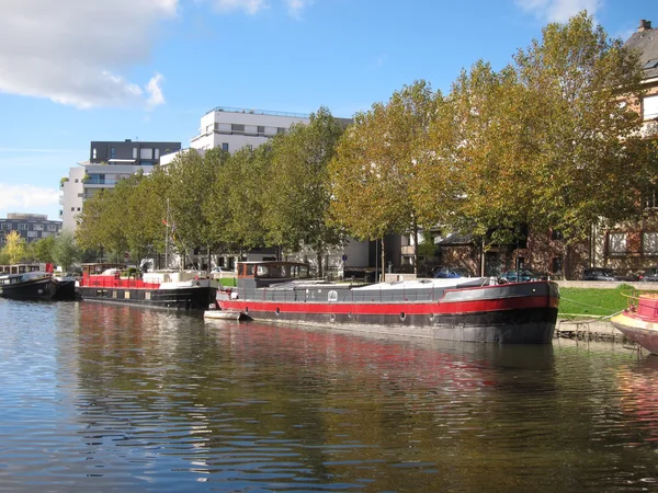 Pråm på Vilaine — Stockfoto