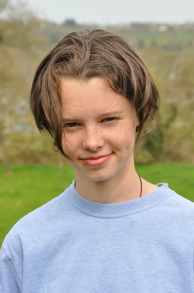 Portrait of young girl — Stock Photo, Image