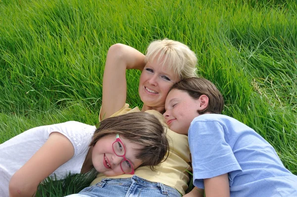 Mutter und Töchter — Stockfoto