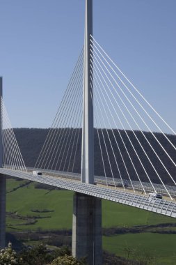 Tarn 'daki Millau Köprüsü