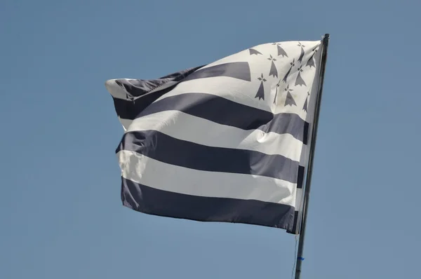 Bandera de Bretaña en el cielo azul —  Fotos de Stock