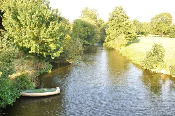 Boat on a river — Stock Photo, Image