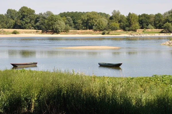 Boat on a river — Stock Photo, Image