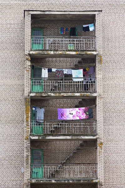 Edifício típico escadas no velho — Fotografia de Stock