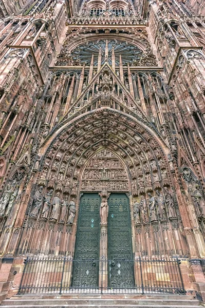 Frontispiece Cathédrale Notre-Dame ou Cathédrale Notre-Dame de Strasbourg, Alsace, France — Photo