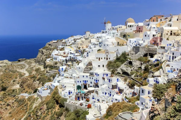 Oia dorp op Santorini eiland, noorden, Griekenland — Stockfoto