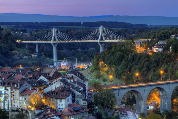 Widok z mostu Poya i Zaehringen, Fribourg, Szwajcaria, Hdr — Zdjęcie stockowe