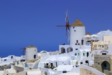 Oia 'daki yel değirmeni, Santorini, Yunanistan