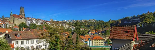 Kathedrale St. Nikolaus in Freiburg, Schweiz — Stockfoto