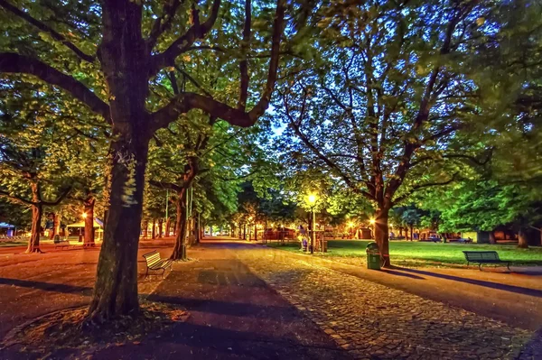 Bašty park, Ženeva, Švýcarsko, Hdr — Stock fotografie